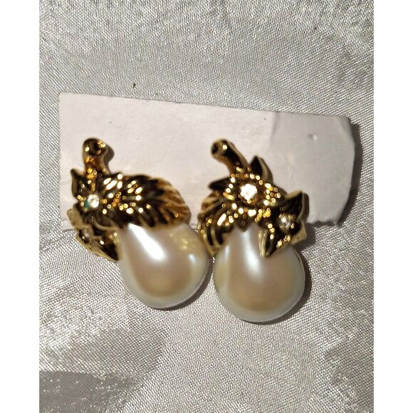 Avon Vintage Women's Earrings Pear Shaped Pierced Glass Pearl Elegant Gold Tone - Picture 2 of 7